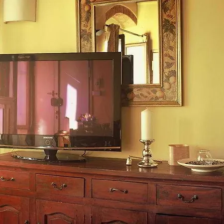 Historical Centre Apartment *